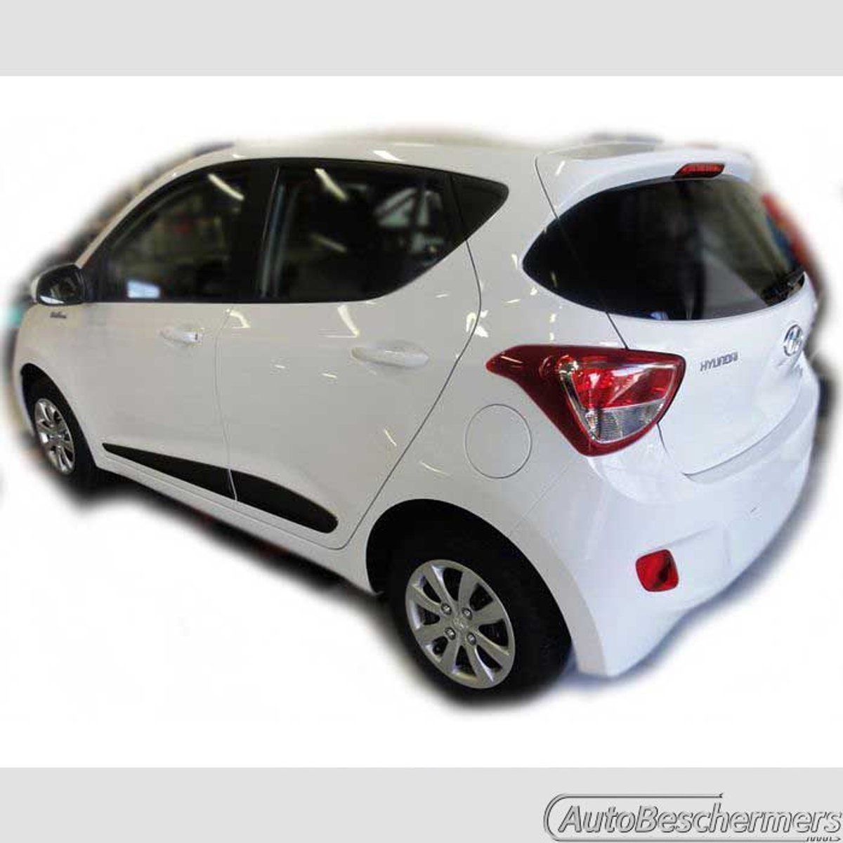 Stootlijsten set zwart voor Hyundai i10 5-deurs 11.2013-12.2016. De stootstrips zijn zelfklevend. Set a 4 stuks (#0049)
