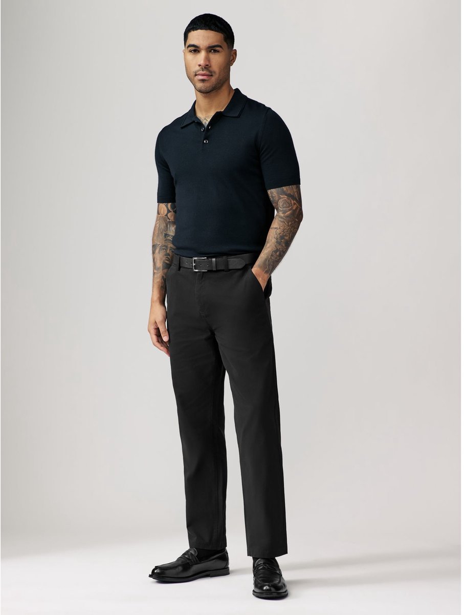 Next - Heren - N.Premium zacht aanvoelende chino met riem en rechte pijpen - Zwart