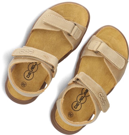Beige Develab sandalen voor kinderen met klittenbandsluiting en een leren voetbed.