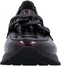 Bordeauxrode lakleren loafer met kettingdetail en profielzool. Vooraanzicht.