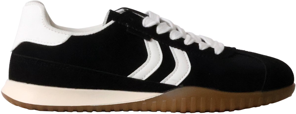 Lage sneakers met veters