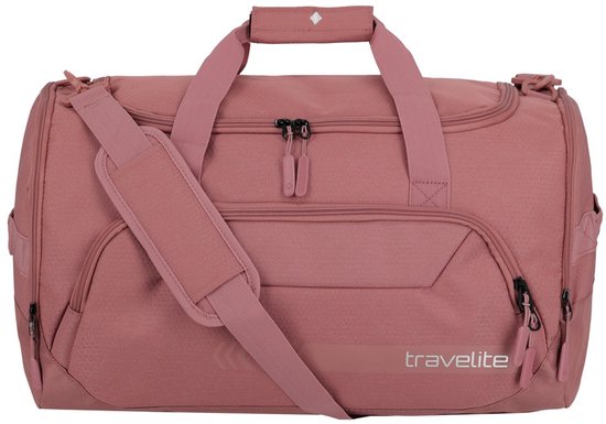 Roze Travelite sporttas met verstelbare schouderband en twee handvatten. Voorzien van ritsvakken en het Travelite logo.