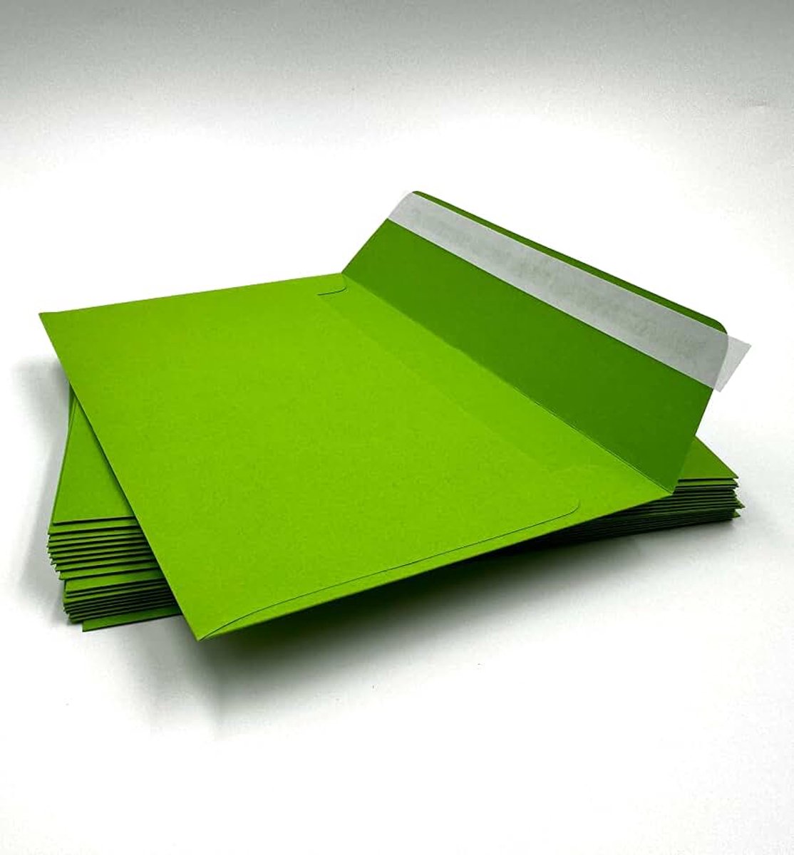 100 enveloppen, C6, Groen, Intensief groen, C6 = 162 x 114 mm, met aftrekstrips, enveloppen, lentegroen, appelgroen