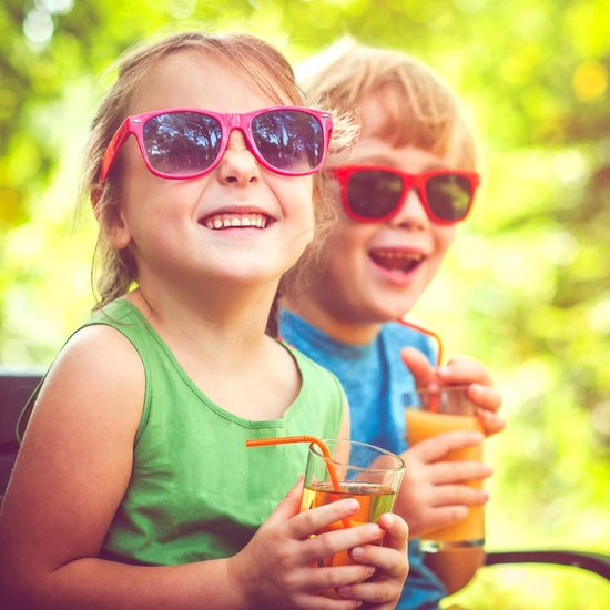 Bulk Neon Zonnebrillen voor Kinderen - 10 Kleuren Feestartikelen Zomer Strand en Verjaardag van Fun Central — afbeelding 2