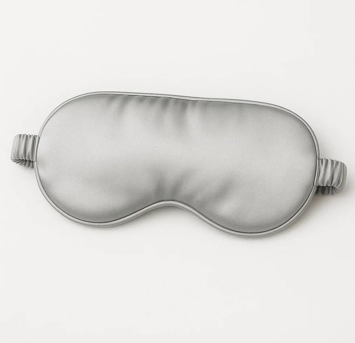 Slaapmasker - Oogmasker - Reismasker - Sleep mask - Nachtmasker - Reisaccessoire - Verduisterend - Extra zacht - Satijn - Zilver - Jonyx