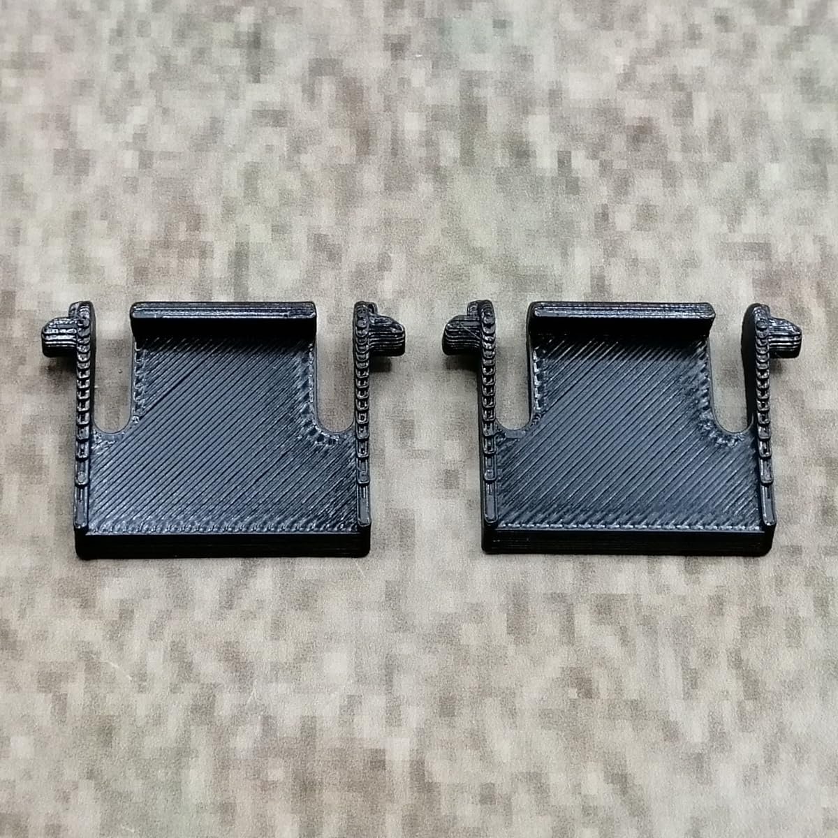 1 pair (2 pieces) replacement keyboard legs, black, compatible with Corsair K55 RGB and K55 RGB PRO keyboard, spare - ShopVlot