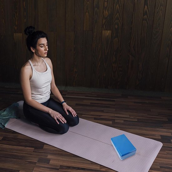 Yogablokken Set - Yogastenen Schuimkussen - Yoga Oefeningen - Antislip Schuimrubber - 23 x 15 x 7.5 cm - Donkerblauw — afbeelding 2