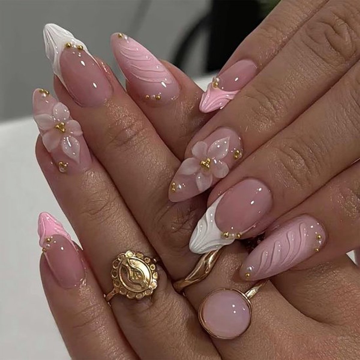 Kunstnagels 24 Stuks - Franse Pers Bloemvorm - Veelkleurig - ABS-Kunststof - Maat: 12 Verschillende Maten - Eenvoudig Te Gebruiken - Nepnagels