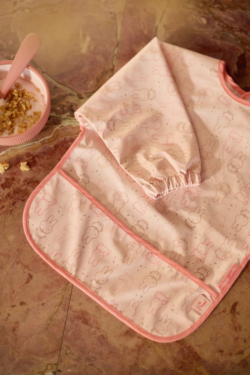 Jollein Slab Waterproof met Mouw Miffy Moments Silk Rose