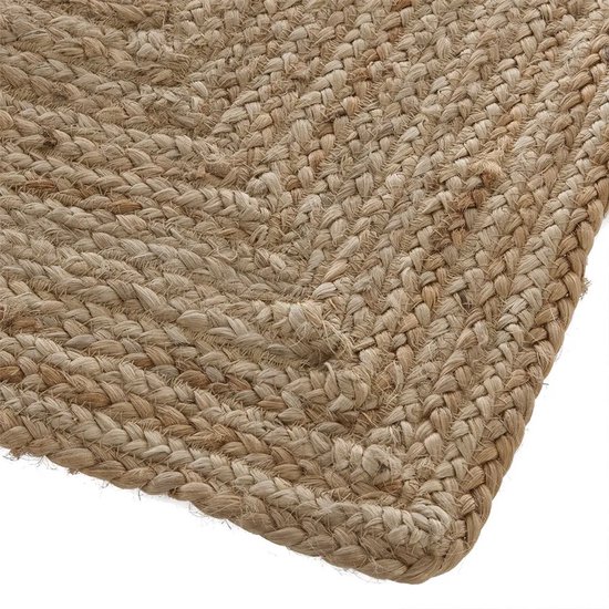 Beige gevlochten jute vloerkleed met gedetailleerd vlechtwerk.