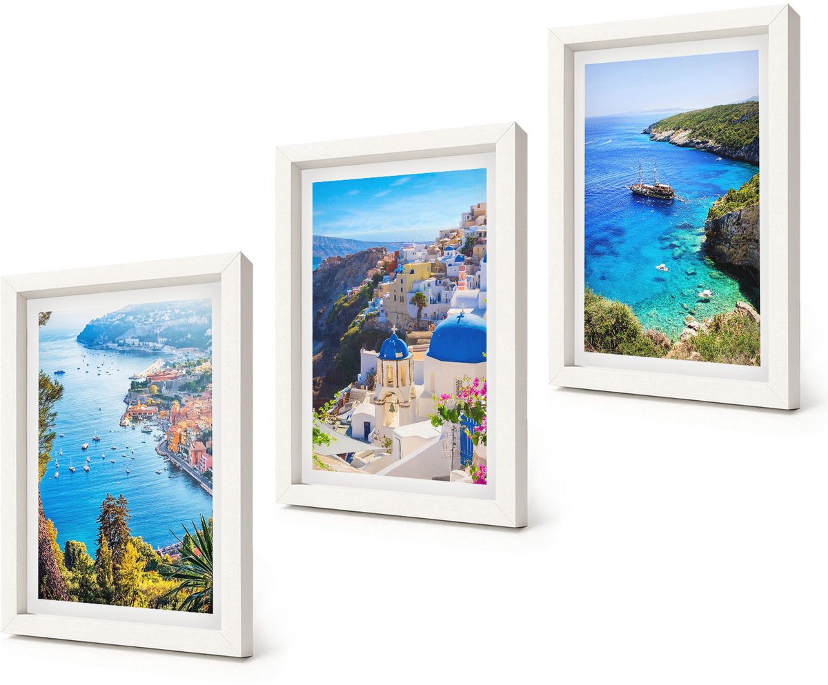 Coloray 3-Delige Schilderij Set - Uitzicht op de Griekse kust en het stadje Oia op Santorini - 20x30 - Wanddecoratie - Schilderijen Set - Interieur - Woonkamer Decoratie