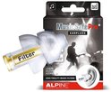 Alpine MusicSafe Pro oordopjes met transparante muziekfilters, elk met een gouden element met 'Filter' erop. Een close-up toont hoe de oordopjes in een oor passen.