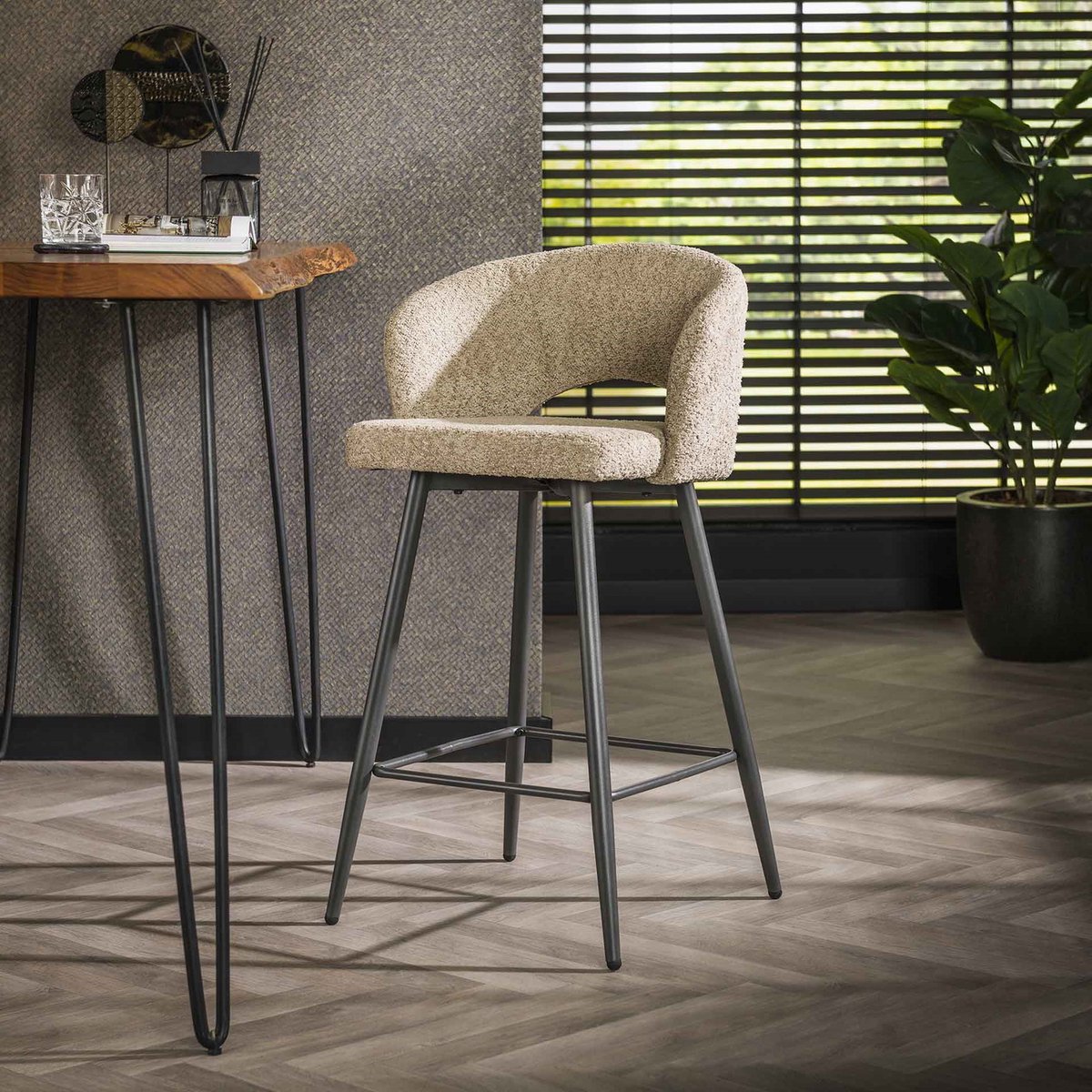 Giga Meubel Barstoel Salon Tissee - Zand Bouclé - Set van 2
