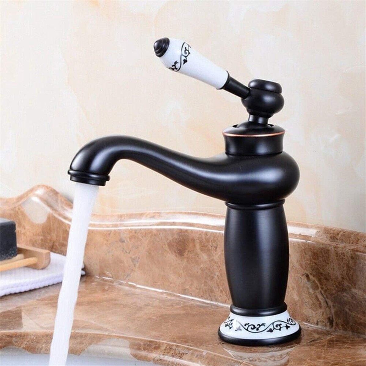 SnelShoppen - Retro Vintage Antieke Messing Mengkraan voor Keuken en Badkamer - Koud/Warm Water Kraan - Zwart met Keramische Handgreep