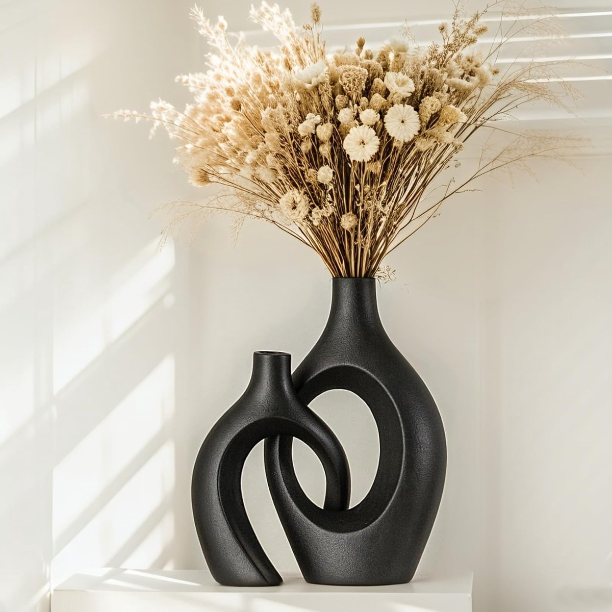 Omgoods - Set van 2 Moderne Witte Keramische Vazen voor Thuis