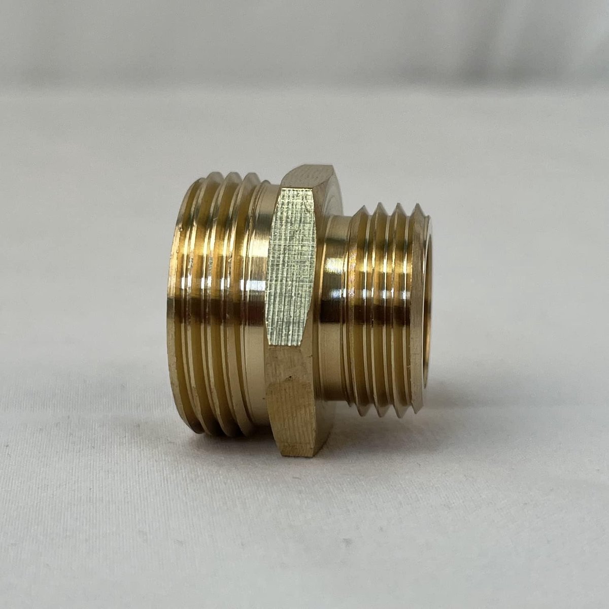 2111679 verloopnippel, messing, buitenschroefdraad, 20 x 27-12 x 17