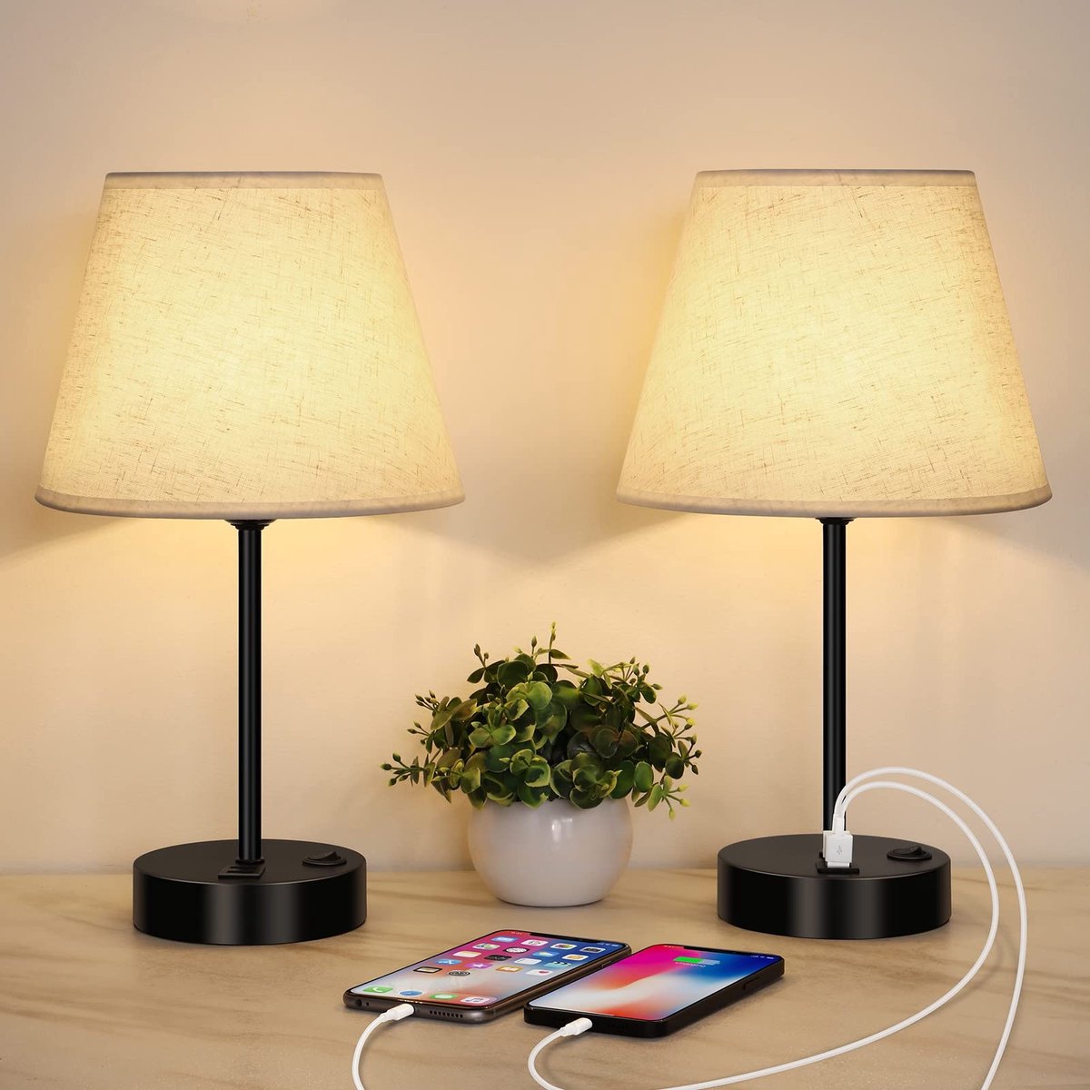 Omgoods - Set van Twee Nachtlampen met USB-poorten en Moderne Stof Lampenkap