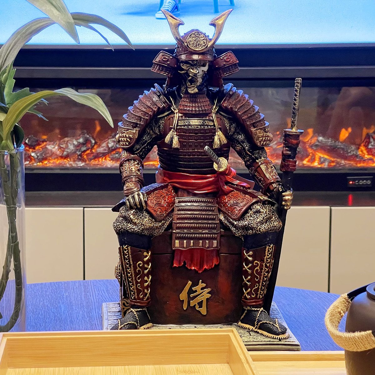 SnelShoppen - LOOYAR Middeleeuwse Samurai Ondode Krijger Hars Standbeeld Ornament Beeldje voor Thuis Woonkamer Veranda Decoratie Kantoor Bureau Tafel