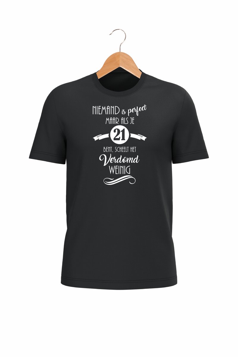 mijncadeautje - T-shirt unisex - zwart - niemand is perfect - verjaardag - leeftijd - 21 jaar - maat XL
