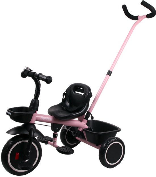 Roze driewieler met zwarte zitting, mandjes en duwstang.