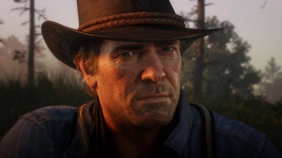 Close-up van een man met een cowboyhoed en een blauw overhemd, met littekens.