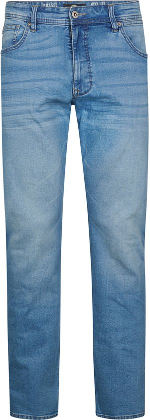 Rechte, lichtblauwe jeans met gebruikte look, knoopsluiting en vijf zakken.