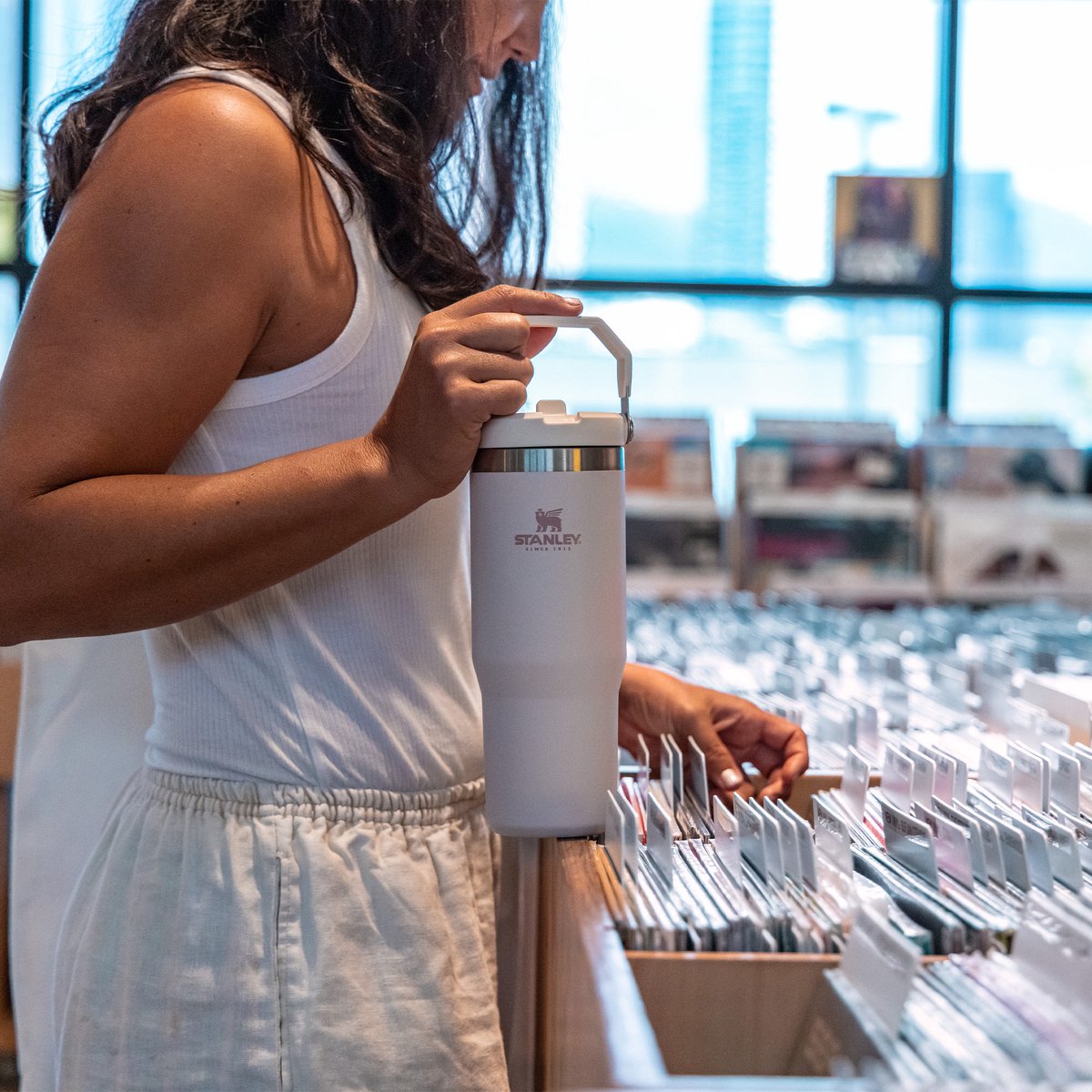 Stanley Flip Straw Tumbler 1.0 Waterfles Met Rietje 0.89L - Houdt 12+ Uur Koud - Roestvrijstalen Drinkfles - BPA-Vrij - Thermosfles gemakkelijk mee te nemen - Vaatwasserbestendig - Rose Quartz – foto 7