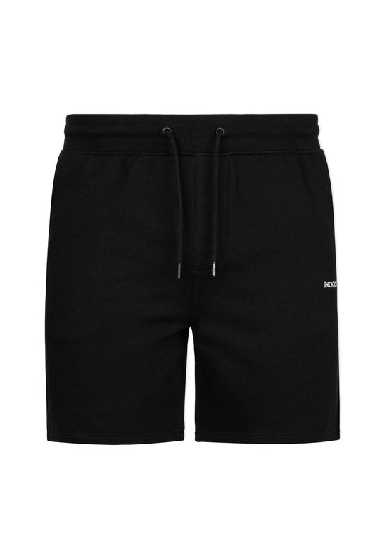 Zwarte korte joggingbroek met trekkoord en een witte 'SNOCKS' opdruk, geïsoleerd.