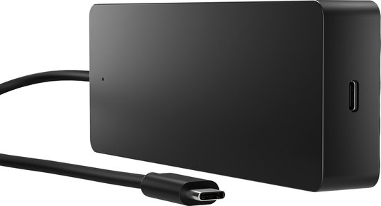 Zwarte multiport hub met USB-C-kabel en een USB-C-poort aan de zijkant.