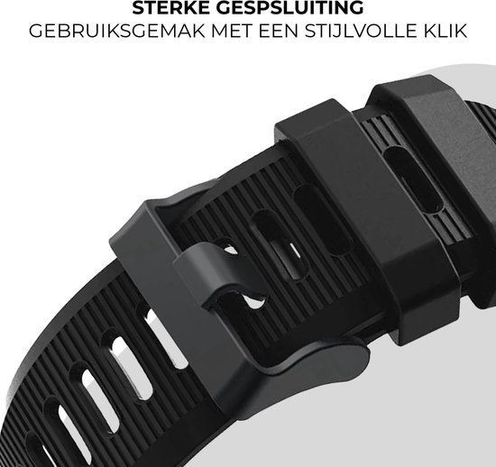 Sluiting van een zwarte smartwatchband met een rubberen textuur.