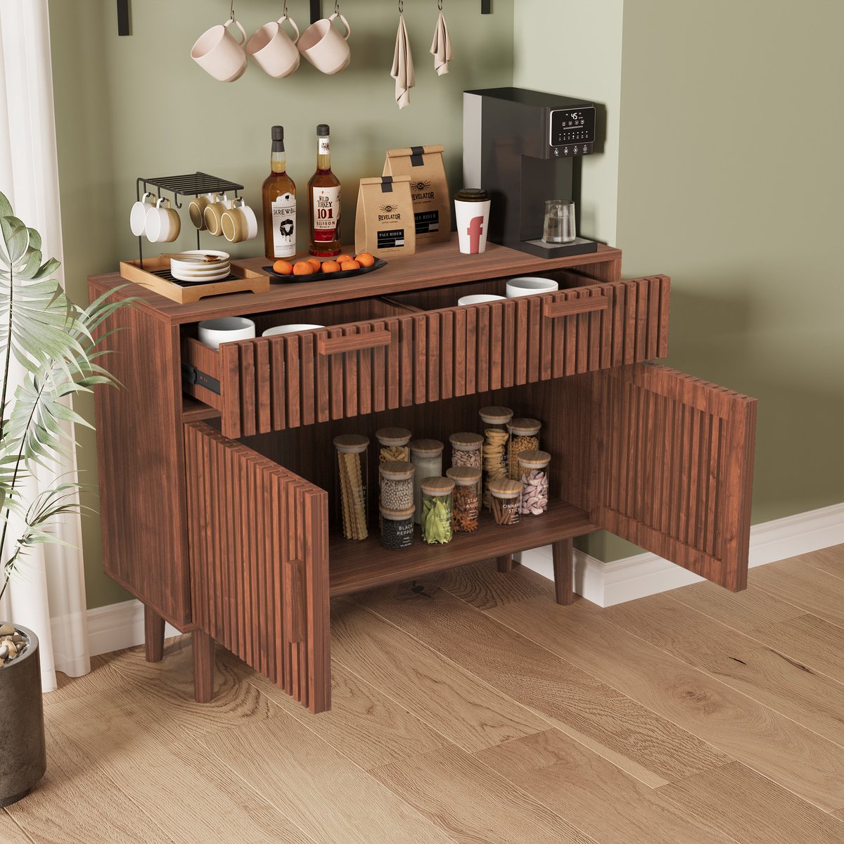 Dressoir in walnootlook met lade en dubbele deuren – ideaal voor eetkamer, woonkamer.