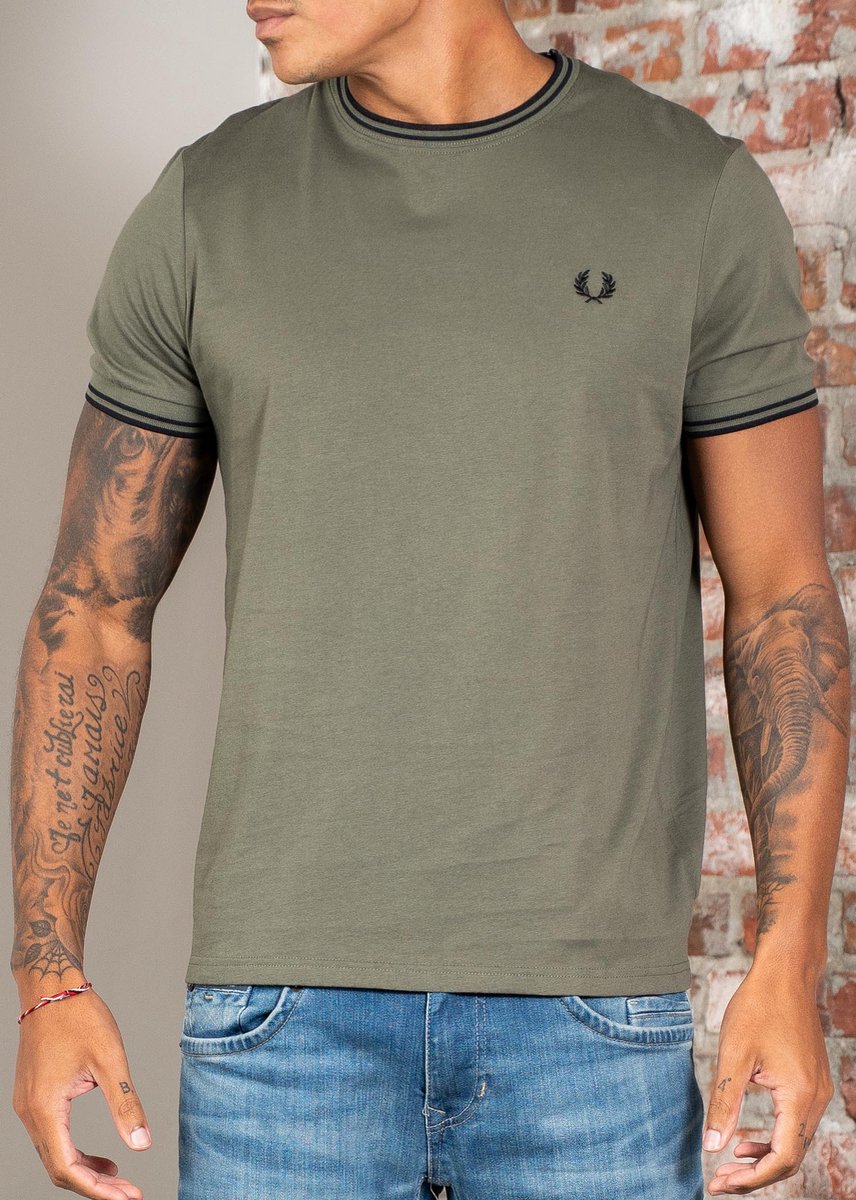 Fred Perry Twin tipped t-shirt laurel wreath Zwart