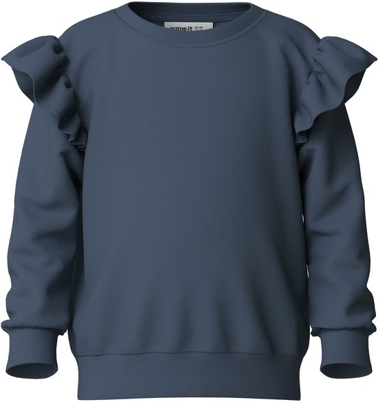 Blauwe sweater met ruches op de schouders.