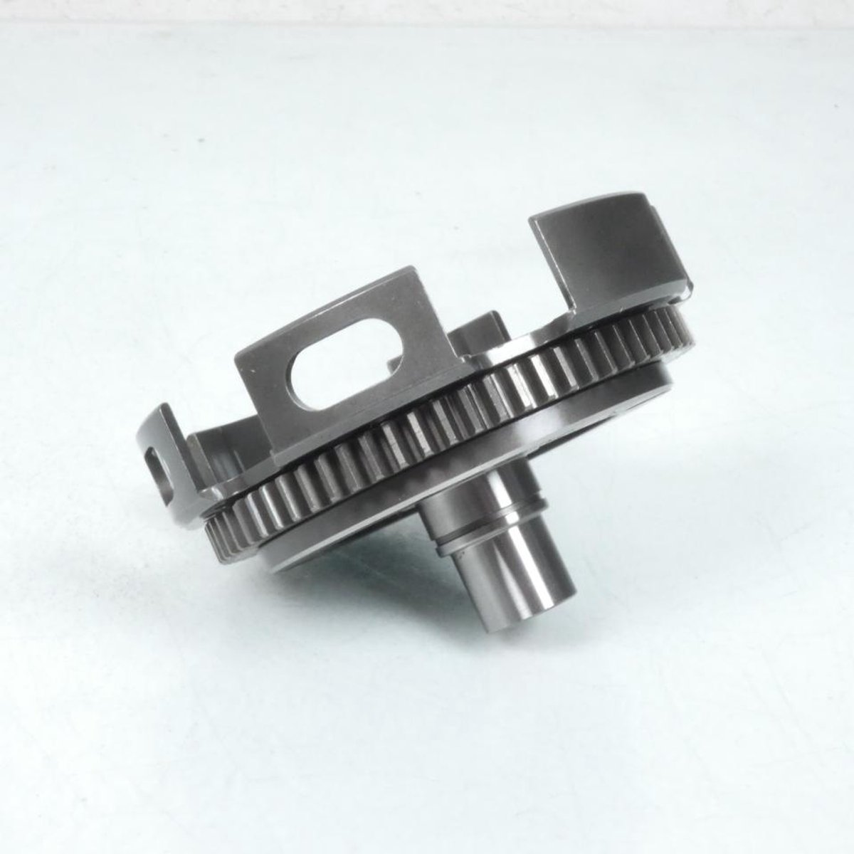 Cloche d embrayage EVOK pour Deux Roues Pignon 69 dents / Iron Neuf