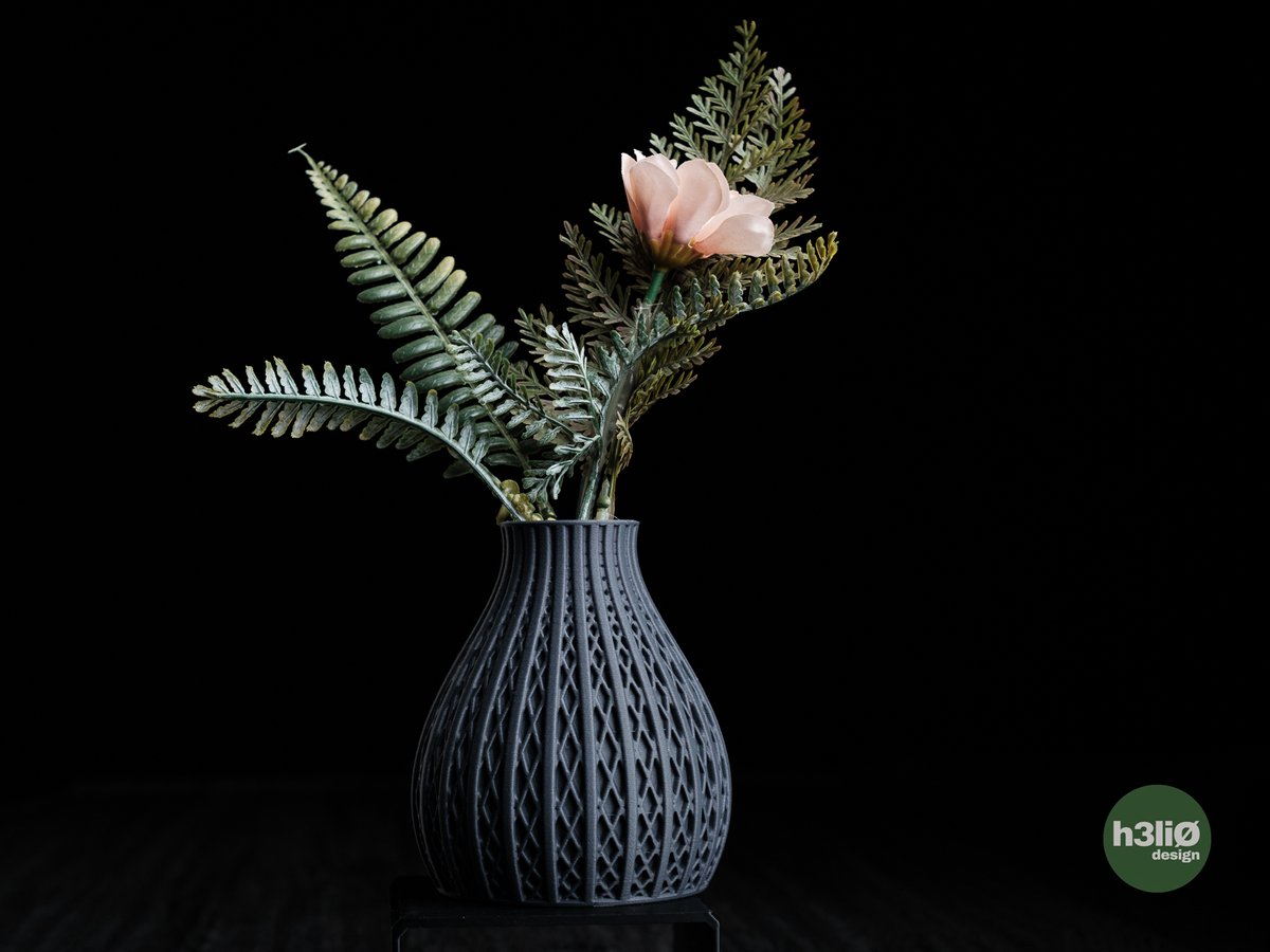 Design Vaas – 10×12 cm – Luxe Geometrische Textuur – Silk Goud of Carbon Fused Grijs – Perfect voor Droogbloemen – Modern Interieur Accessoire