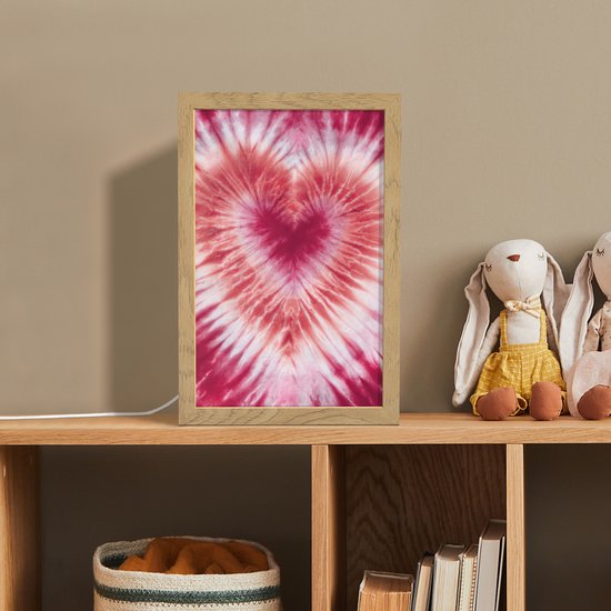 Nachtlampje 20x30 cm - Kinder lampje - Hartvorm - Roze - Tie dye - Tafellamp kinderkamer - Slaapkamer lamp - Bedlamp kinderen - Kinderlampje stopcontact - Wandlamp babykamer - Nachtlampjes van OnlyWow — afbeelding 3