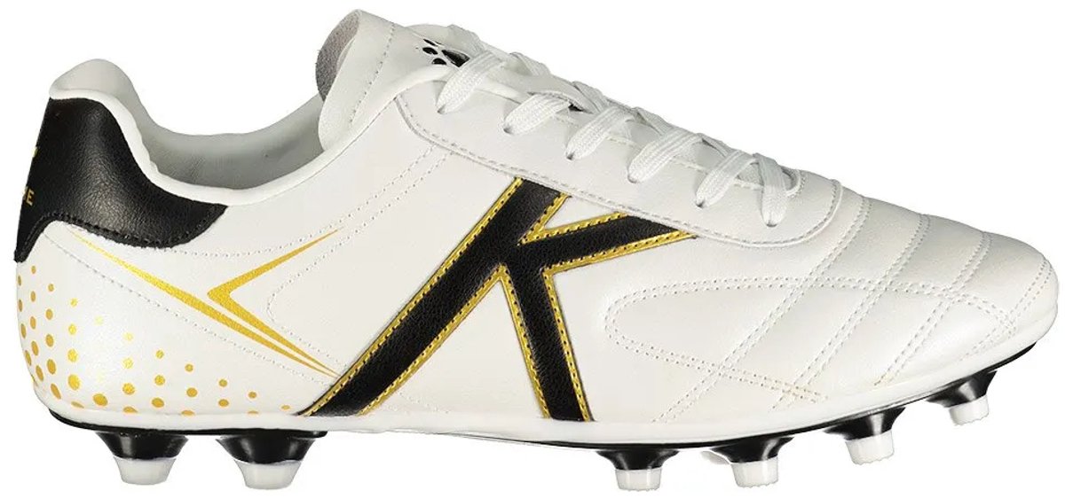 KELME K-Fighting MG Spear voetbalschoenen in wit met zwart en gouden details, ontworpen voor topprestaties op het veld.