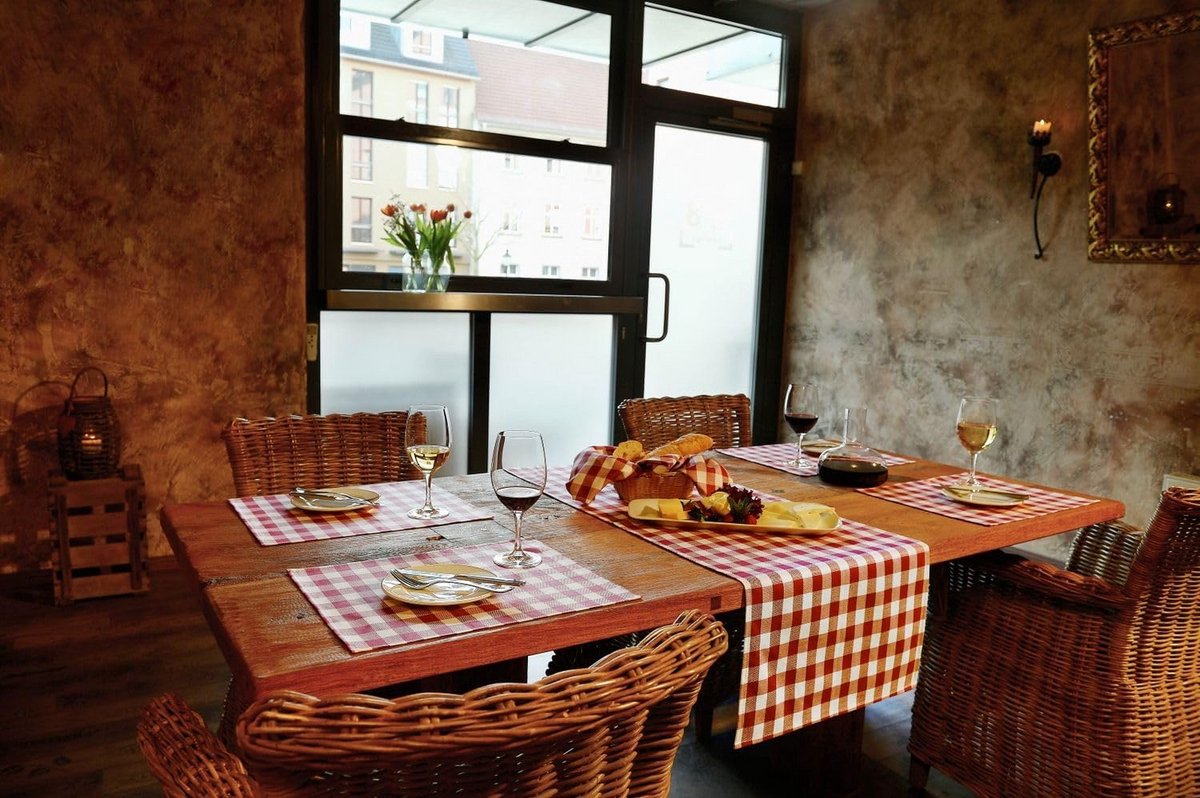 Landelijke Katoenen Tafelkleed met 2 cm Ru im Robijnwit 130x250 cm