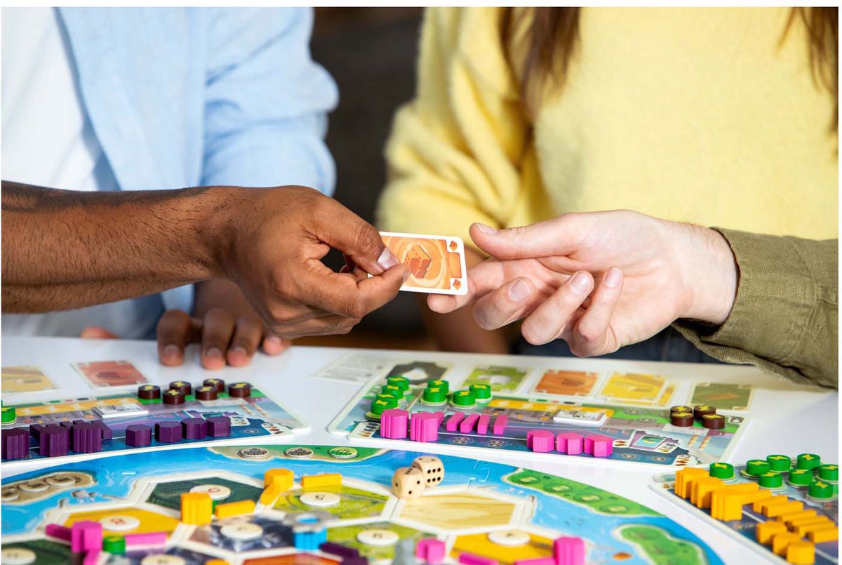 999 Games - CATAN - Nieuwe Energie - Bordspel - Gezelschapsspel - Inclusief houten speelstukken - Familiespel - Duurzaam spel — afbeelding 13
