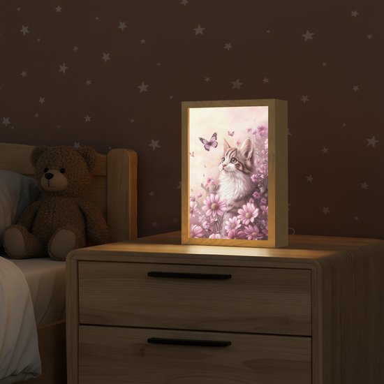 Nachtlampje 20x30 cm - Kinder lamp - Kitten - Bloemen - Vlinders - Paars - Tafellamp kinderkamer - Slaapkamer lamp - Bedlamp kinderen - Kinderlampje stopcontact - Wandlamp babykamer - Nachtlampjes van Merkloos — afbeelding 2