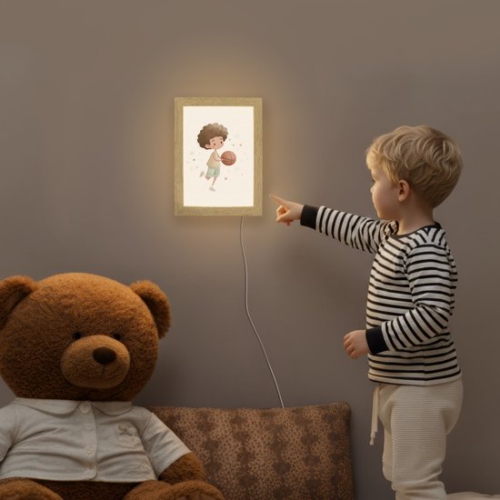 Nachtlampje 15x20 cm - Kinder lampje - Beige - Jongen - Basketbal - Stippen - Tafellamp kinderkamer - Slaapkamer lamp - Bedlamp kinderen - Kinderlampje stopcontact - Wandlamp babykamer - Nachtlampjes van OnlyWow — afbeelding 5