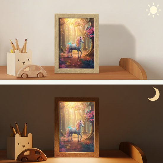 Nachtlampje 15x20 cm - Kinder lampje - Eenhoorn - Bos - Kleurrijk - Bloemen - Meiden - Tafellamp kinderkamer - Slaapkamer lamp - Bedlamp kinderen - Kinderlampje stopcontact - Wandlamp babykamer - Nachtlampjes van OnlyWow — afbeelding 4