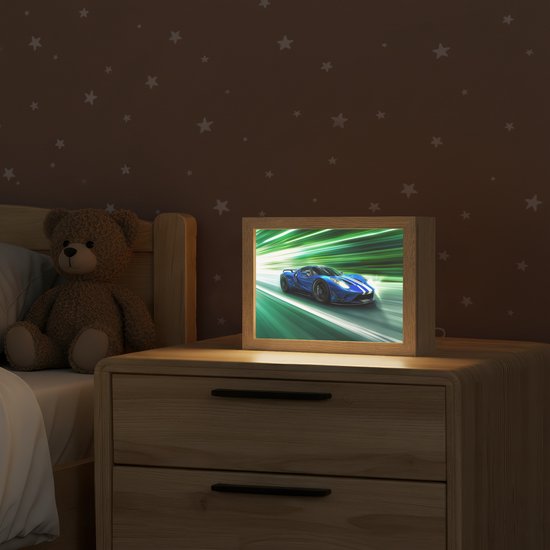 Nachtlampje 20x15 cm - Kinder lamp - Race auto - Blauw - Groen - Tafellamp kinderkamer - Slaapkamer lamp - Bedlamp kinderen - Kinderlampje stopcontact - Wandlamp babykamer - Nachtlampjes van Merkloos — afbeelding 2