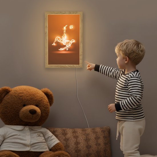 Nachtlampje 20x30 cm - Kinder lamp - Voetballer - Oranje - Voetbal - Omhaal - Tafellamp kinderkamer - Slaapkamer lamp - Bedlamp kinderen - Kinderlampje stopcontact - Wandlamp babykamer - Nachtlampjes van Merkloos — afbeelding 5