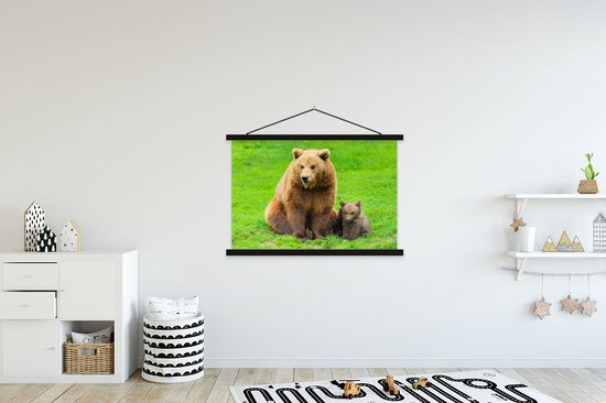 Posterhanger incl. Poster 150x100 cm - Schoolplaat - Beer - Gras - Welp - Textielposter - Zwarte latten