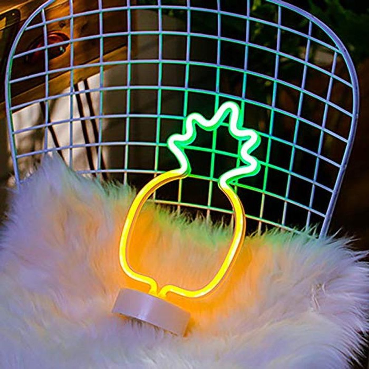 LED Neon Ananas Lamp voor Binnen en Buiten - Batterij en USB Aansluiting, Decoratieve Tafel- en Wandlamp voor Slaapkamer en Feestdecoratie