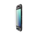 Nintendo Switch met een screenprotector die deels is aangebracht.
