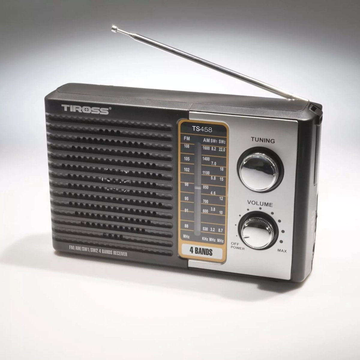 TIROSS Draagbare vierbanden FM AM SW noodradio met telescoopantenne en netstroom of D-batterijen