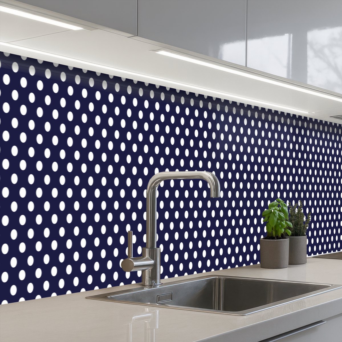Keuken achterwand 500x60 cm - Spatscherm zelfklevend Oceaan - Stippen - Blauw - Wit - Muurbeschermer - Spatwand fornuis