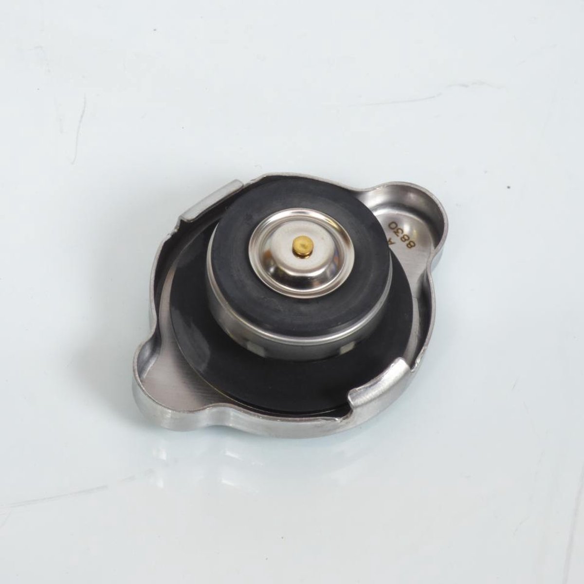 Bouchon de radiateur origine pour Moto Triumph 675 Daytona Après 2006 T2100081 / A8830 Neuf